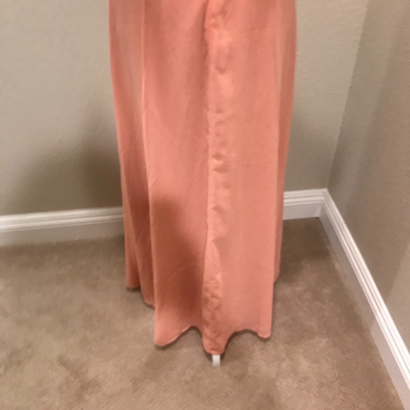 Peach colored dress - Picture 7 of 7
